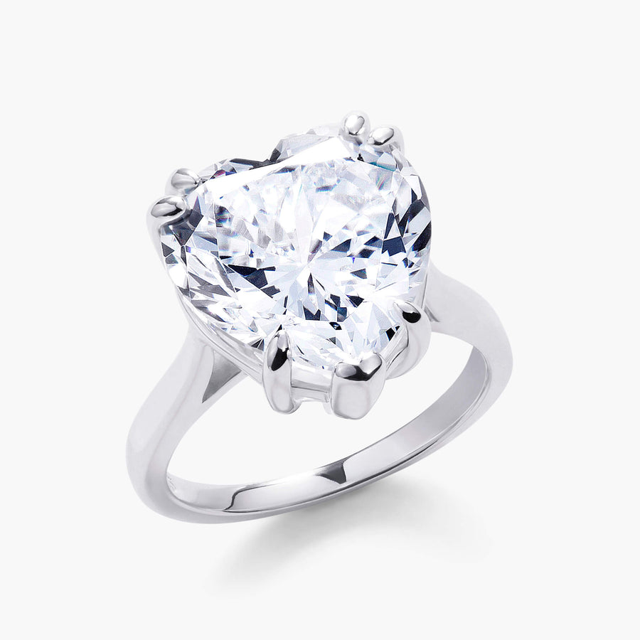 Amos Heart-Cut Ring Objkts