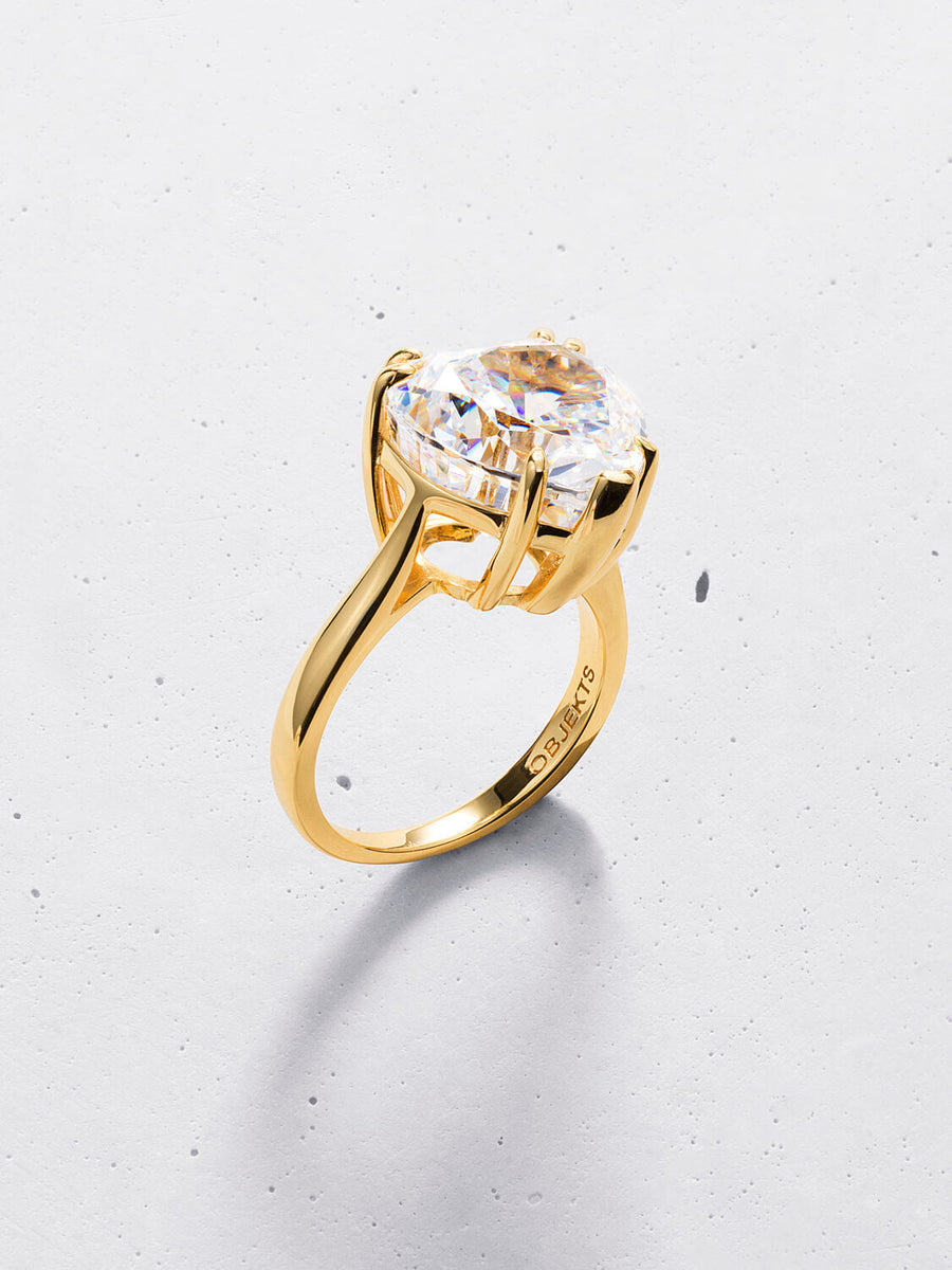 Amos Heart-Cut Ring Objkts