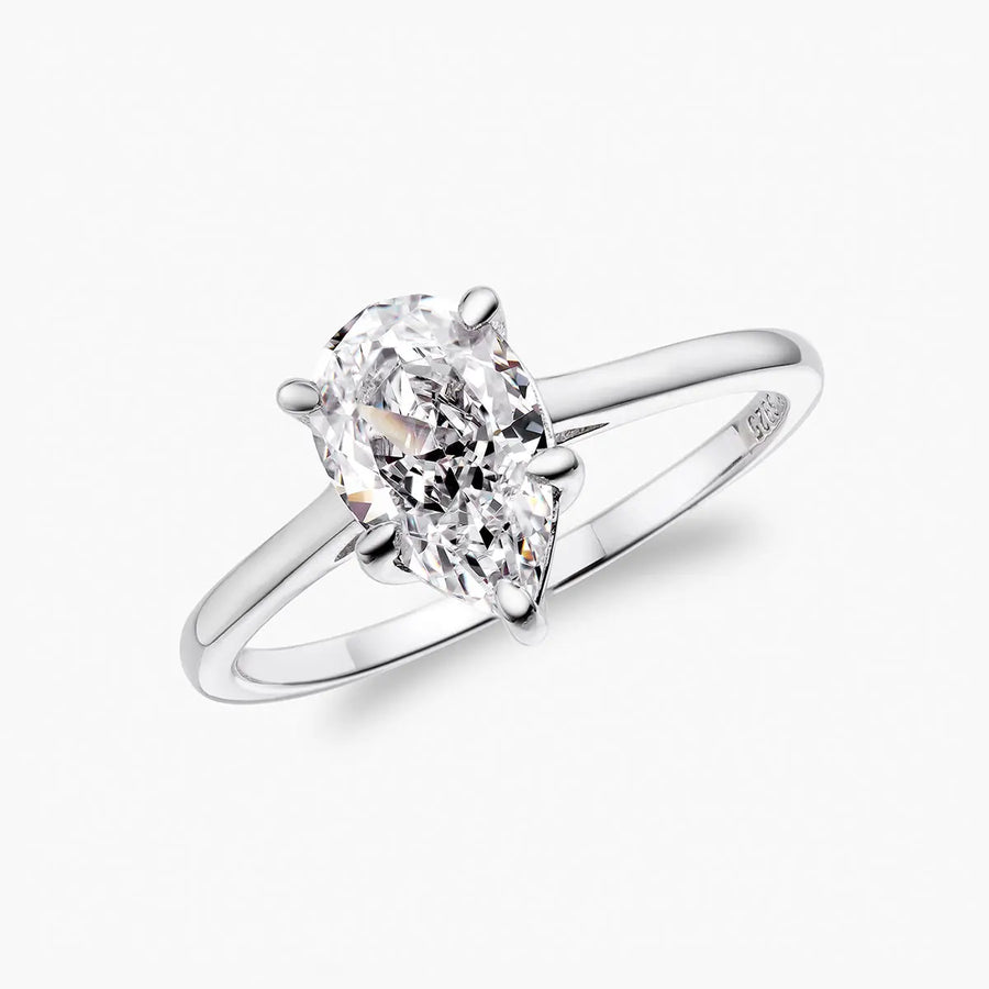 Pear Solitaire Ring Objkts