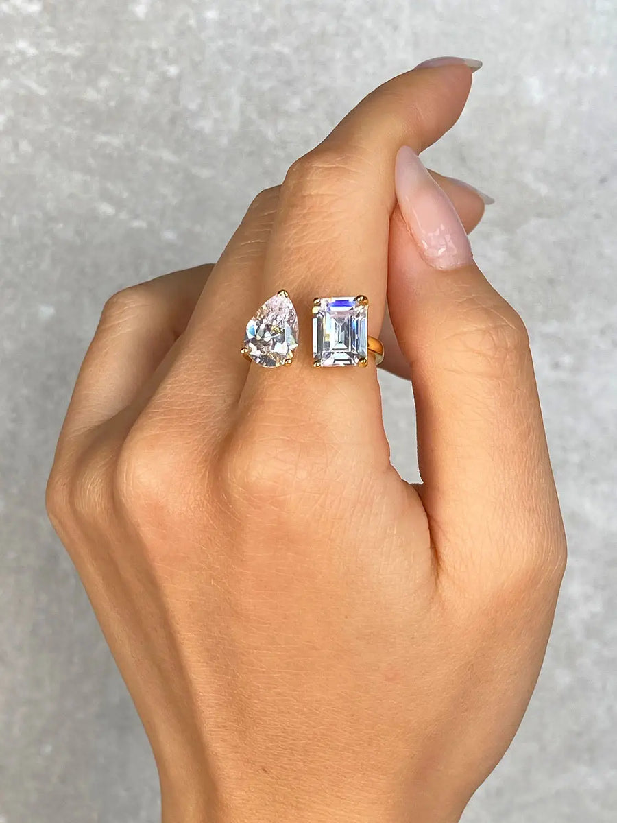 Emerald X Pear Open Ring Objkts
