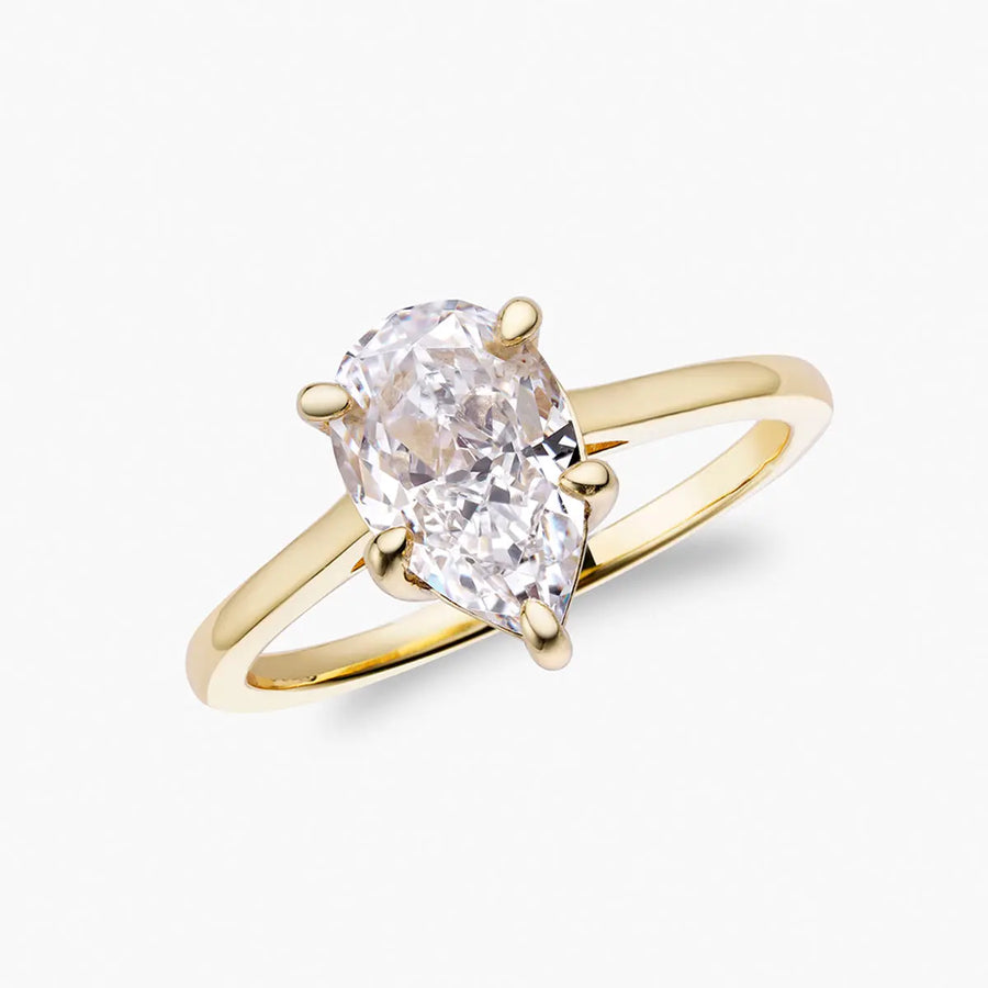 Pear Solitaire Ring Objkts