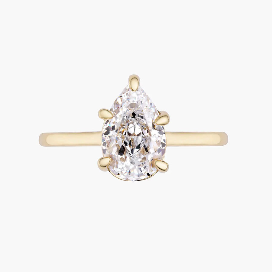 Pear Solitaire Ring Objkts