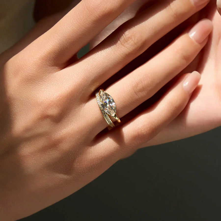 Maura Ring Objkts
