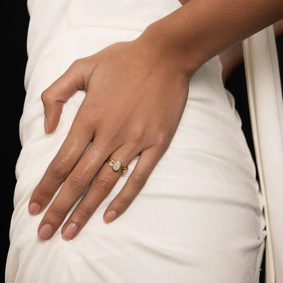 Oval Solitaire Ring Objkts