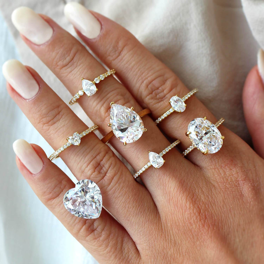 Dew Dainty Pear-cut Ring Objkts