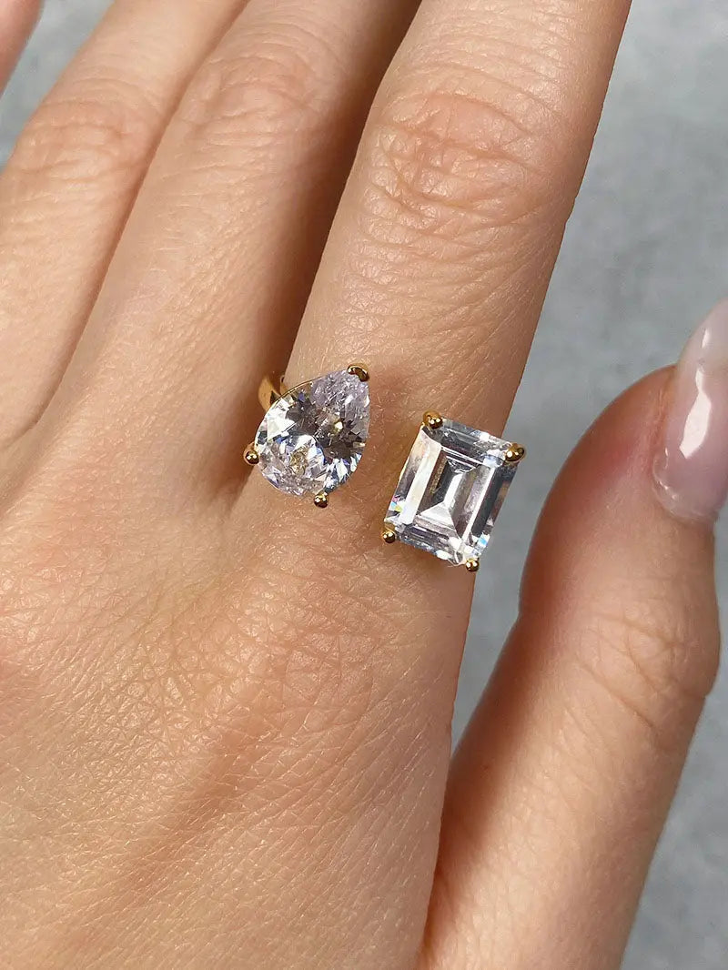 Emerald X Pear Open Ring Objkts
