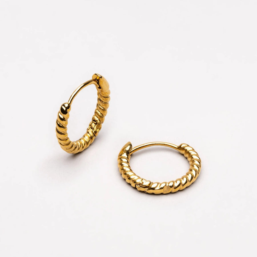 Gedrehte Huggie-Ohrringe Atolea Waterproof Jewelry